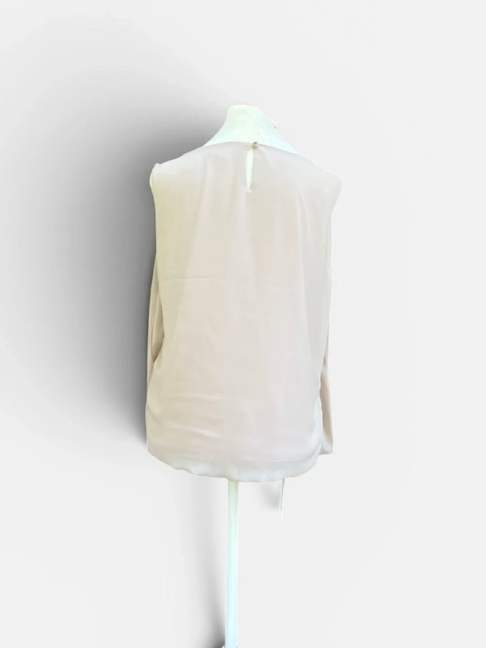 Calvin Klein Sleeveless Pleated Bubble-Hem Blouse in Tan Size Large - Picture 6 of 13